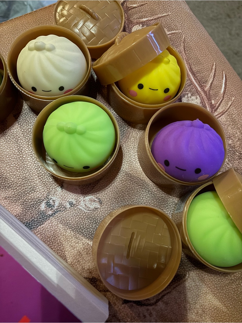 Lot of 6 squishy dumplings w/ containers-new